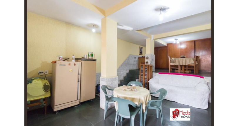 Sobrado à venda no Bairro do Parque São Domingos na Rua Rua Senador Alberto Pasqualini