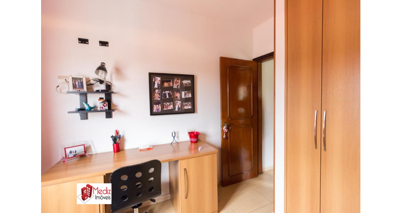 Sobrado à venda no Bairro do Parque São Domingos na Rua Rua Senador Alberto Pasqualini