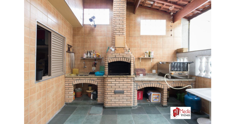 Sobrado à venda no Bairro do Parque São Domingos na Rua Rua Senador Alberto Pasqualini