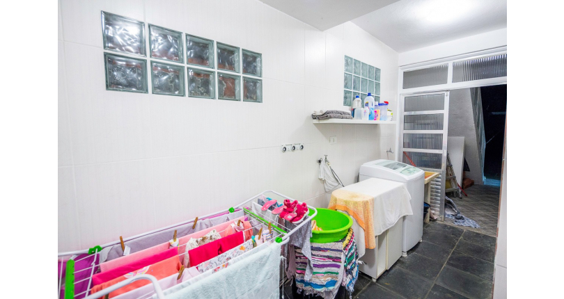 Casa à venda Rua Engenheiro Marcílio Cardoso, Jardim Regina - Imóveis à Venda