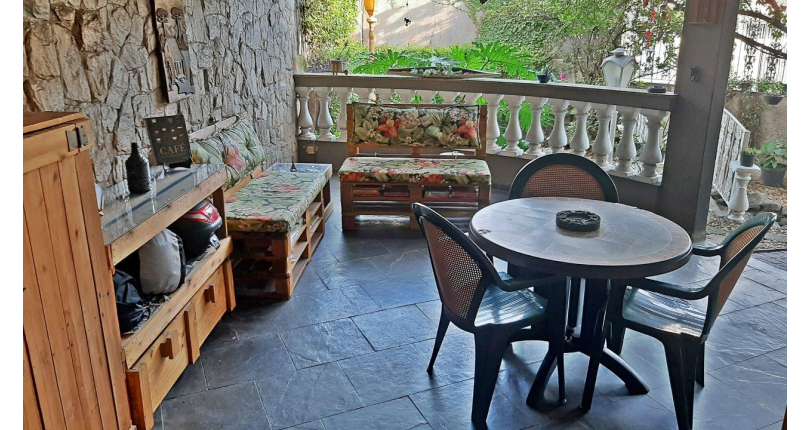 Sobrado à venda Rua Santa Teresa de Ávila, Jardim São José (Zona Norte) - Imóveis à Venda