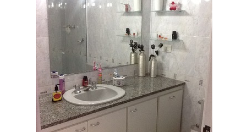 Apartamento à venda Rua Luís Carneiro, 255, Vila Pereira Barreto - Imóveis à Venda