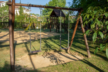 Casa à venda na Santana de Parnaíba no Bairro da Aldeia da Serra no Condomínio Morada das Flores, na Alameda das Anêmonas