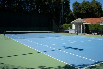 Casa à venda na Santana de Parnaíba no Bairro da Aldeia da Serra no Condomínio Morada das Flores, na Alameda das Anêmonas