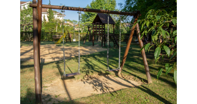 Casa à venda na Santana de Parnaíba no Bairro da Aldeia da Serra no Condomínio Morada das Flores, na Alameda das Anêmonas