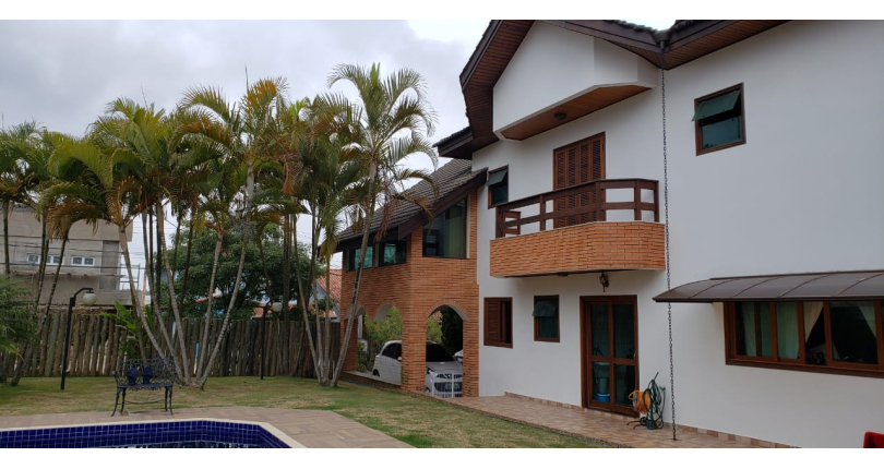 Casa à venda na Santana de Parnaíba no Bairro da Aldeia da Serra no Condomínio Morada das Flores, na Alameda das Anêmonas