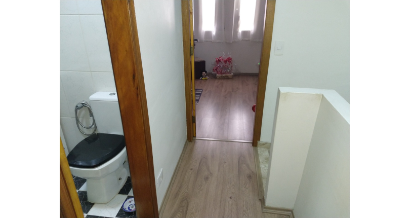 Sobrado á venda no Conjunto Residencial Vista Verde na Rua José Carlos de Resende