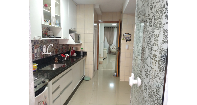 Sobrado á venda no Conjunto Residencial Vista Verde na Rua José Carlos de Resende