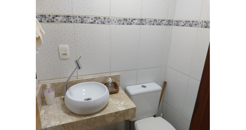 Sobrado á venda no Conjunto Residencial Vista Verde na Rua José Carlos de Resende