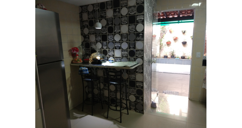 Sobrado á venda no Conjunto Residencial Vista Verde na Rua José Carlos de Resende