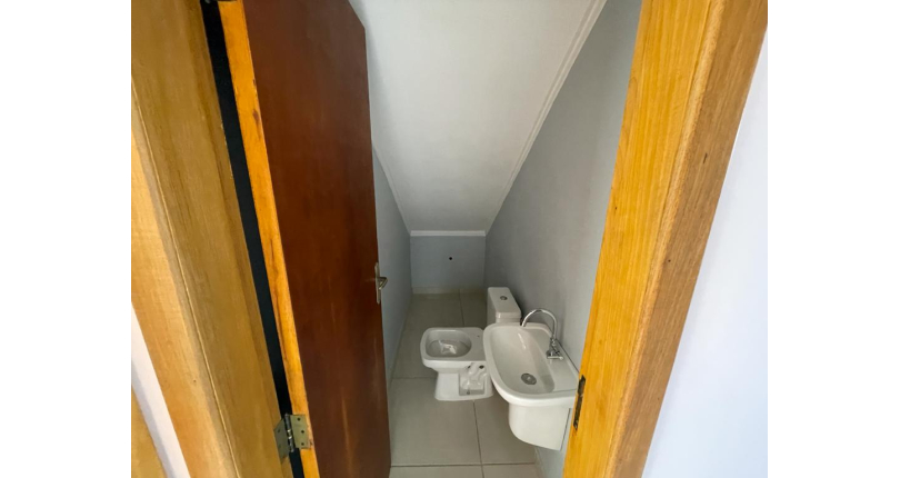 Sobrado novo à venda no Jaraguá na Rua Jimesana 18