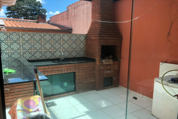 Sobrado à venda no Jaraguá na Rua Dona Gertrudes Jordão 257, no Condomínio Village Park 