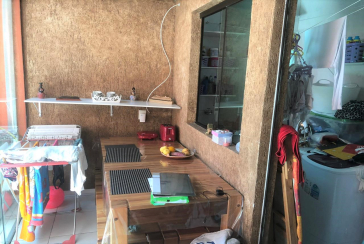 Sobrado à venda no Jaraguá na Rua Dona Gertrudes Jordão 257, no Condomínio Village Park 