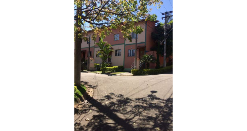 Sobrado à venda no Jaraguá na Rua Dona Gertrudes Jordão 257, no Condomínio Village Park 