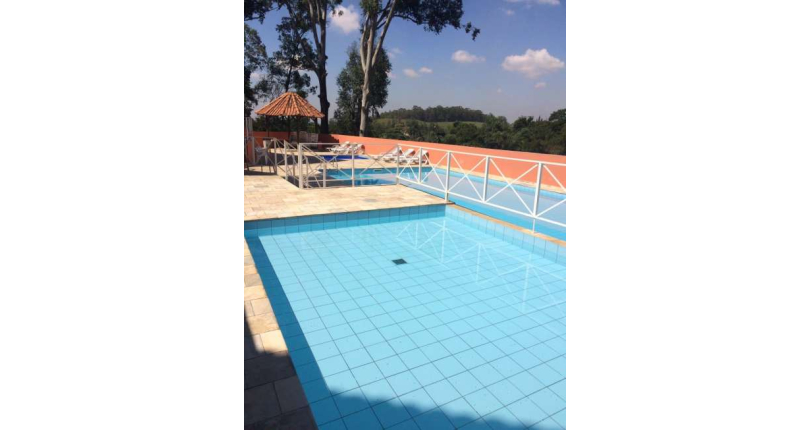 Sobrado à venda no Jaraguá na Rua Dona Gertrudes Jordão 257, no Condomínio Village Park 