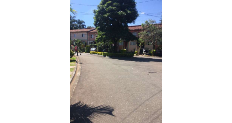 Sobrado à venda no Jaraguá na Rua Dona Gertrudes Jordão 257, no Condomínio Village Park 