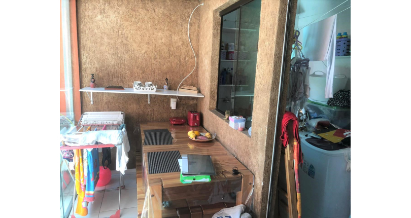 Sobrado à venda no Jaraguá na Rua Dona Gertrudes Jordão 257, no Condomínio Village Park 