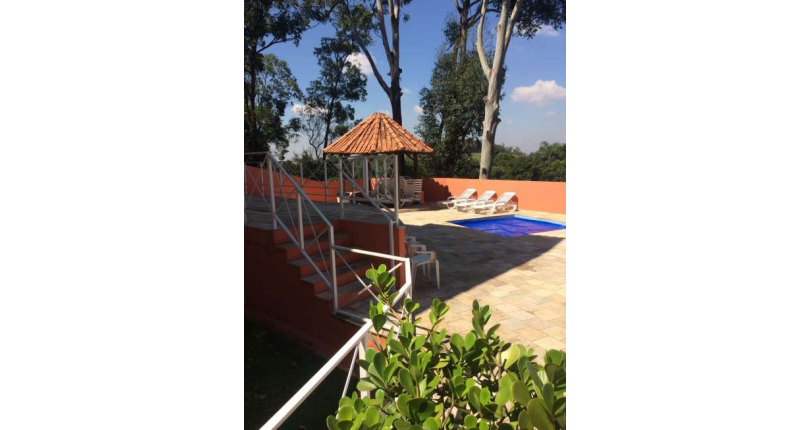 Sobrado à venda no Jaraguá na Rua Dona Gertrudes Jordão 257, no Condomínio Village Park 