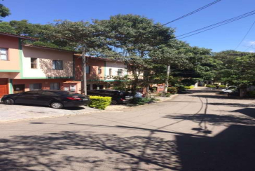 Sobrado à venda no Jaraguá na Rua Dona Gertrudes Jordão 257, no Condomínio Village Park 