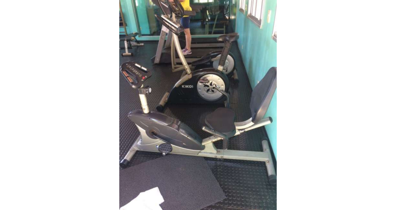 Sobrado à venda no Jaraguá na Rua Dona Gertrudes Jordão 257, no Condomínio Village Park 