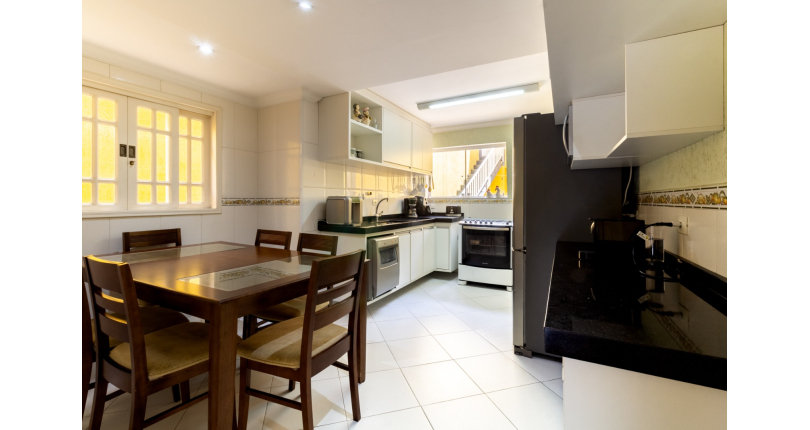 Sobrado à venda Rua Doutor Odon Carlos de Figueiredo Ferraz, Parque São Domingos - Imóveis à Venda