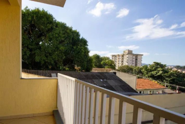 Sobrado à venda na Vila Palmeiras na Rua Antônio Teixeira Braga