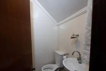 Sobrado à venda na Vila Palmeiras na Rua Antônio Teixeira Braga