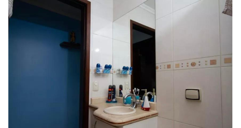 Sobrado à venda na Vila Palmeiras na Rua Antônio Teixeira Braga