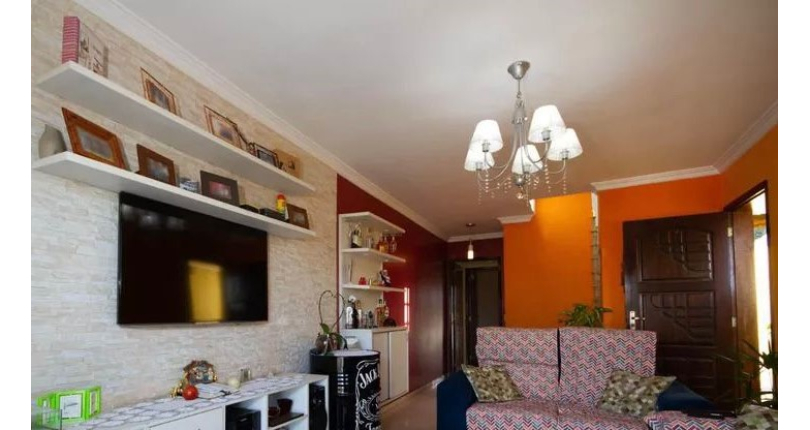 Sobrado à venda na Vila Palmeiras na Rua Antônio Teixeira Braga