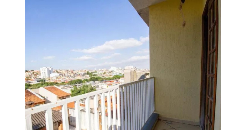 Sobrado à venda na Vila Palmeiras na Rua Antônio Teixeira Braga