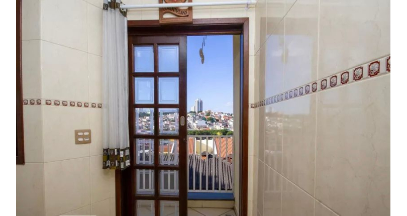 Sobrado à venda na Vila Palmeiras na Rua Antônio Teixeira Braga