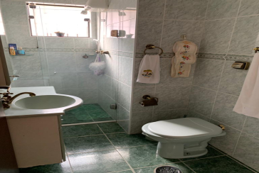 LINDO Sobrado à venda na Vila na Rua Altamira do Paraná