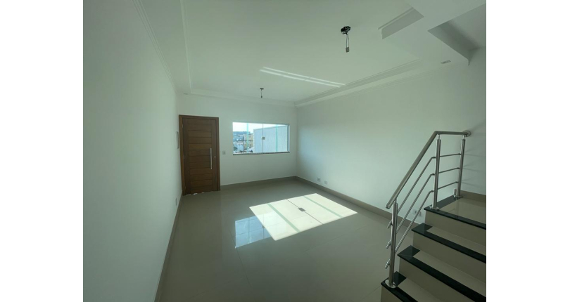 Sobrado novo à venda no Jardim Mangalot na Rua Manoel Martins da Rocha