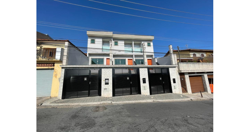 Sobrado novo à venda no Jardim Mangalot na Rua Manoel Martins da Rocha