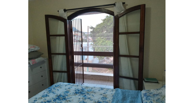 Sobrado á venda no Jardim Jaraguá na Rua Capitão Antônio Bueno Rangel, com 3 dormitórios