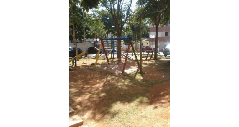 Apartamento à venda na Vila Guedes na Rua Martinho do Amaral 101, no Condomínio Edifício Safira