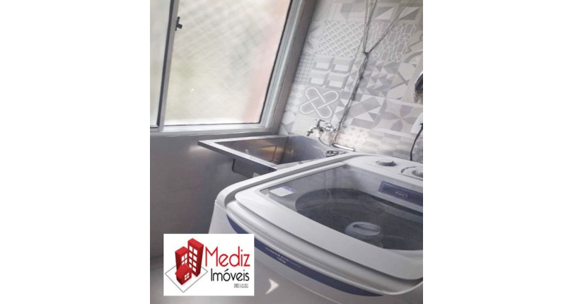 Apartamento à venda na Vila Guedes na Rua Martinho do Amaral 101, no Condomínio Edifício Safira