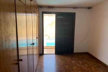 Casa Térrea no Jardim Maristela na Rua Coronel Augusto Machado