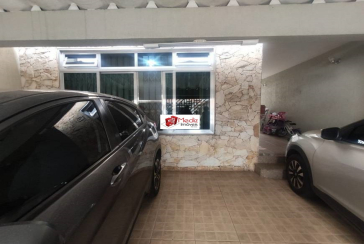 Sobrado à venda nos Remédios na Rua Frei João Augusto Becker