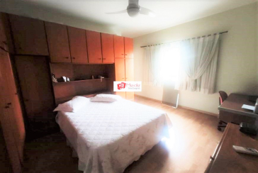 Sobrado à venda nos Remédios na Rua Frei João Augusto Becker