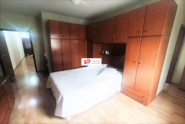 Sobrado à venda nos Remédios na Rua Frei João Augusto Becker