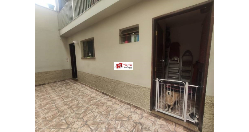 Sobrado à venda nos Remédios na Rua Frei João Augusto Becker