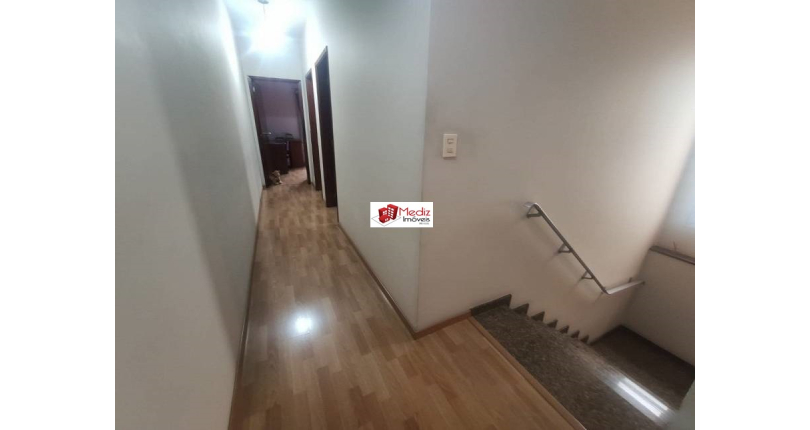 Sobrado à venda nos Remédios na Rua Frei João Augusto Becker