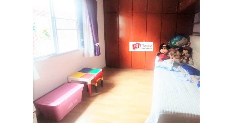 Sobrado à venda nos Remédios na Rua Frei João Augusto Becker