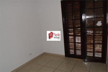  Sobrado à venda no Parque São Domingos na Rua João Veloso de Oliveira 235 no Condomínio Primavera 