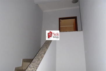  Sobrado à venda no Parque São Domingos na Rua João Veloso de Oliveira 235 no Condomínio Primavera 