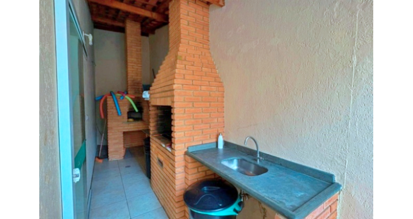 Sobrado à venda Avenida Santa Mônica, 326, Jardim Santa Mônica - Imóveis à Venda