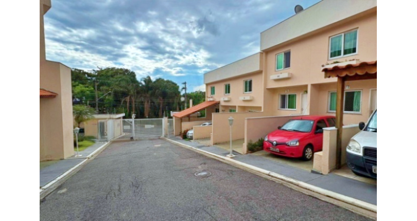Sobrado à venda Avenida Santa Mônica, 326, Jardim Santa Mônica - Imóveis à Venda