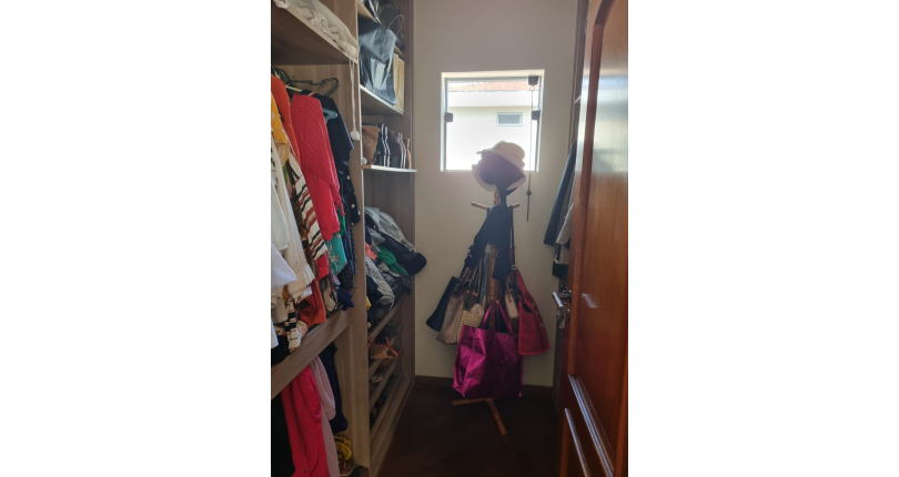 Sobrado à venda no Parque São Domingos na Rua Artur Bastos