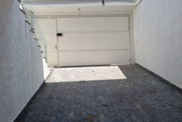 Sobrado novo à venda na Vila Pereira Barreto na Rua Doutor Osvaldo Urioste 194